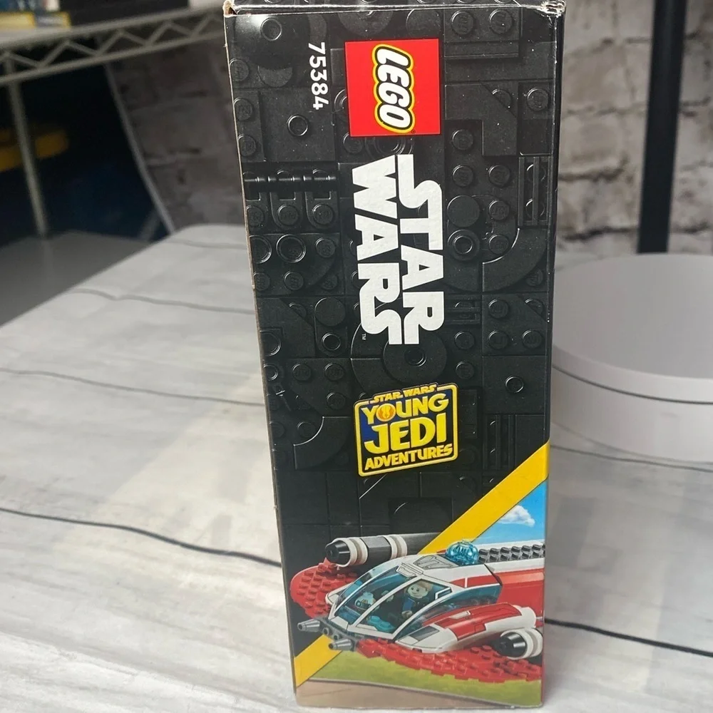 ✨ LEGO Star Wars 75384 The Crimson Firehawk – 136 pcs – Sealed